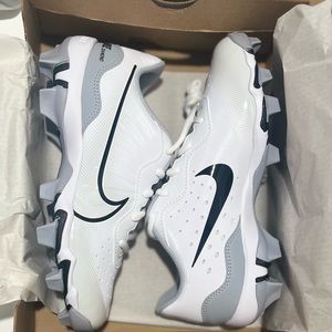 Nike Alpha Huarache 4 Keystone BG
White/Black-Wolf Grey 
Youth/Boys Size 4Y